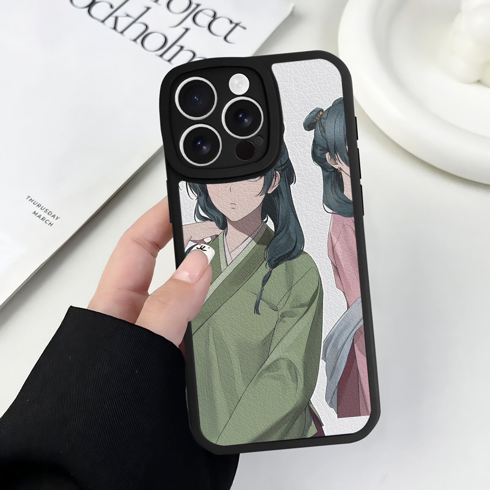 （画像用） 薬屋のひとりごと The Apothecary Diaries 【iPhone 16シリーズ対応】シリコンスマホケース（レザー調） 材質：シリコン